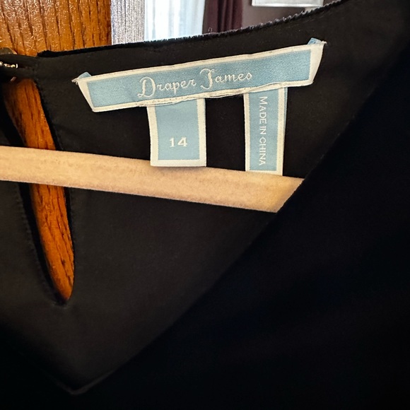 Draper James Black Velvet Flutter Sleeve Top Holiday sz 14 - Picture 7 of 8